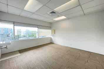 Premium Medical Space | Offices with basins
