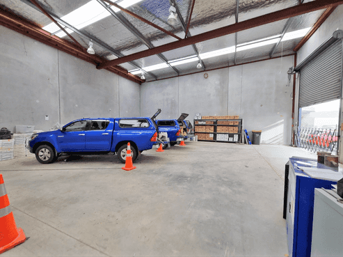 POSITION PERFECT - INDUSTRIAL UNIT
