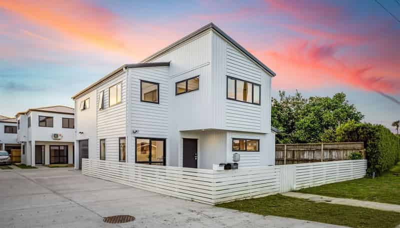 52A & 52B Tapu Road, Huapai