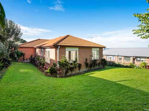 86 Robert Skelton Place, Clendon Park