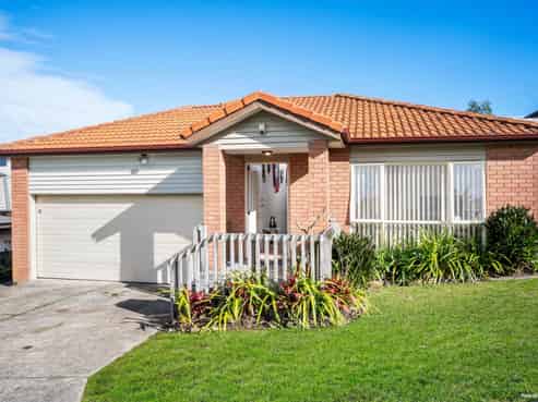 86 Robert Skelton Place, Clendon Park
