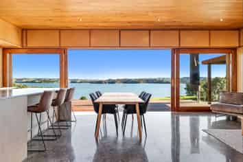15 Grant Street, Mahurangi East