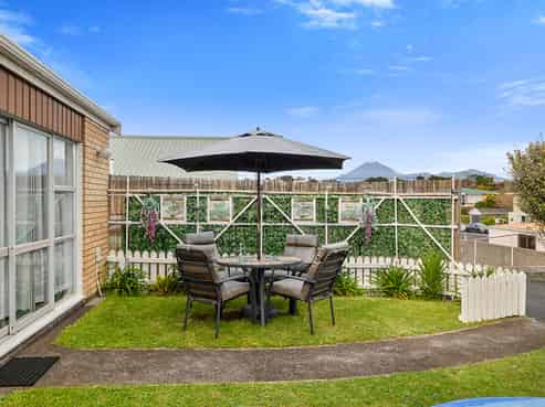 2/10 Birdwood Avenue, Moturoa