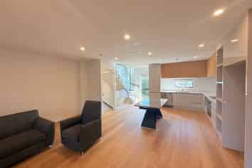 5/12 King Edward Avenue, Epsom