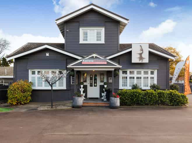 192 Fitzherbert Avenue, West End