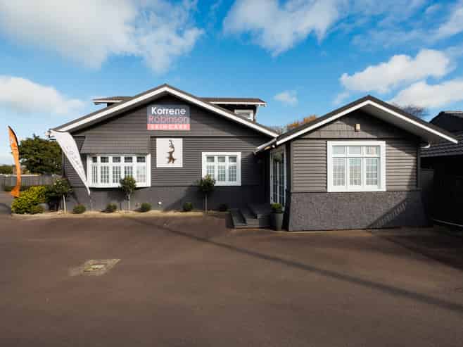 192 Fitzherbert Avenue, West End