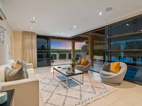 10 Ronaki Road, Mission Bay