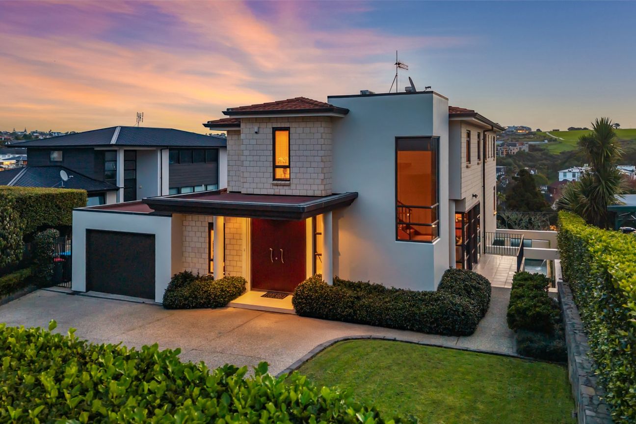 Elevated, private and packed with potential – pohled 2