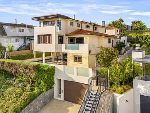 10 Ronaki Road, Mission Bay