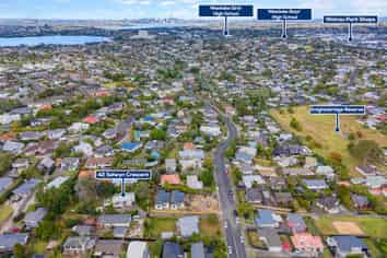 42 Selwyn Crescent, Forrest Hill