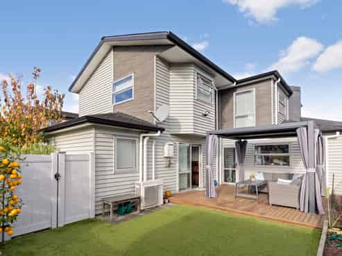 1/7 Maru Road, Takanini