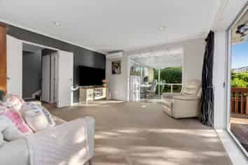 1/16 Woodview Rise, Botany Downs