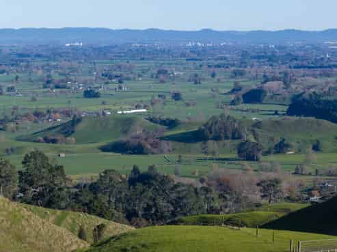 697 and 69 Maungakawa Road, Cambridge