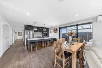 11 Okohaka Avenue, Glenbrook