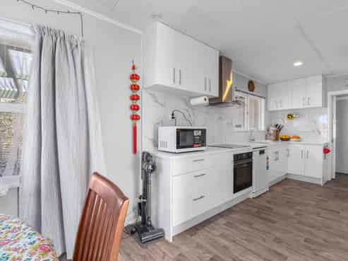 2 Aurora Street, Sunnybrook
