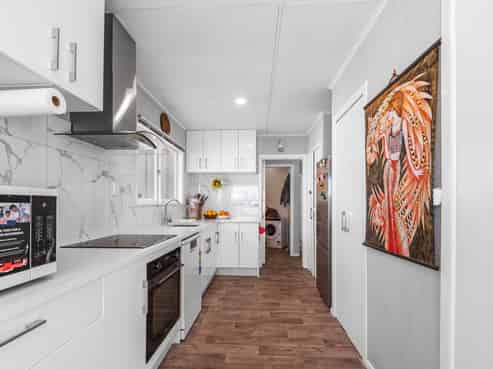 2 Aurora Street, Sunnybrook