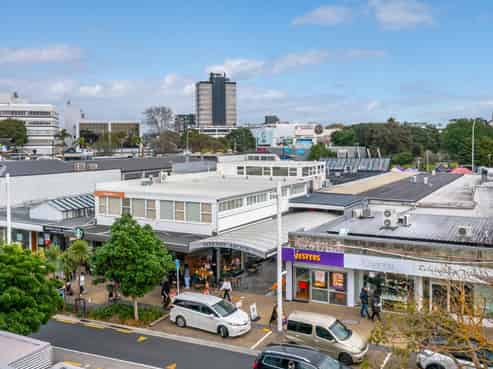 Passive investment in Takapuna’s retail heart