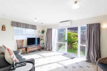 1/15 Benzie Avenue, Wallaceville
