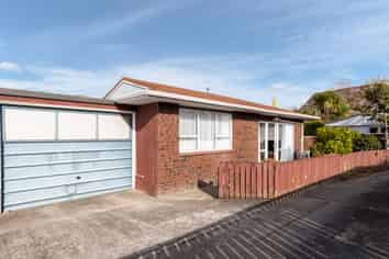 1/15 Benzie Avenue, Wallaceville