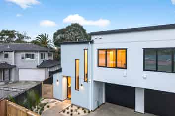 121D Vodanovich Road, Te Atatu South