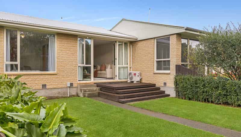 2/43 Whitmore Street, Edgeware