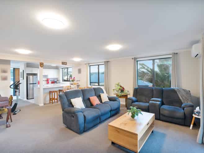 13 View Ridge Drive, Ranui