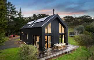 16 Long Road, Bethells Beach