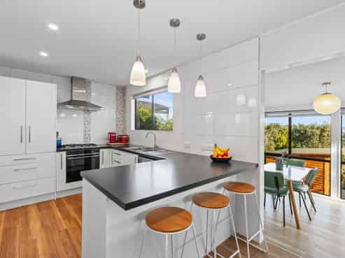 5 Waipounamu Drive, Kelson