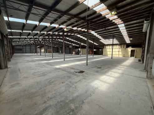 Big and Basic Warehouse - Cheap!