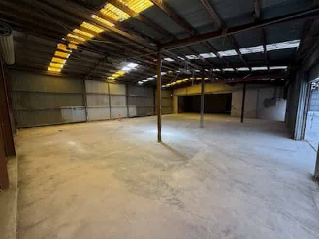 Big and Basic Warehouse - Cheap!