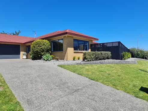 32 Monarch Place, Paraparaumu Beach