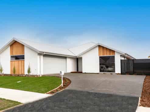 66 Whitehorn Drive, Lincoln