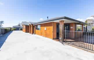 15A Carthew Street, Okato