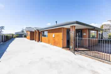 15A Carthew Street, Okato