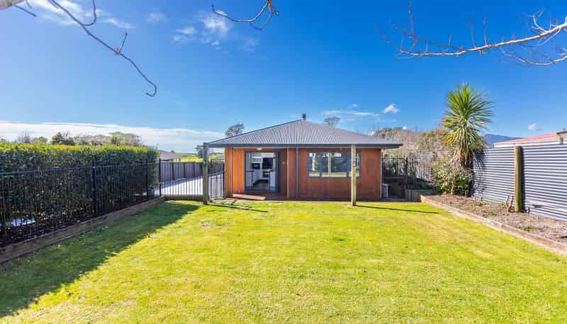 15A Carthew Street, Okato