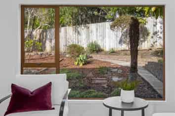 2/867 Beach Road, Waiake