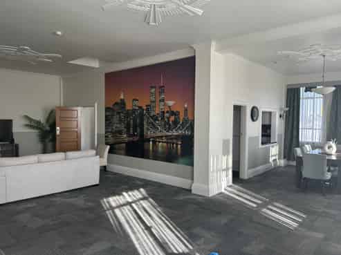 Modern New York–style office loft