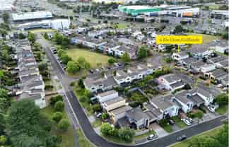 2 Els Close, Golflands