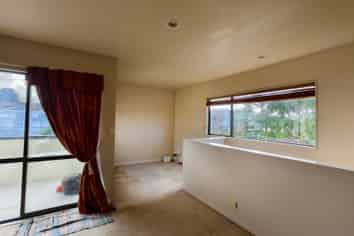 2 Els Close, Golflands