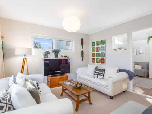 7/354 Muritai Road, Eastbourne