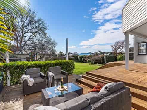 100 First View Avenue, Beachlands