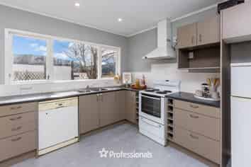 15 Holborn Drive, Stokes Valley