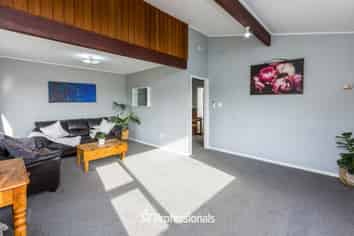 15 Holborn Drive, Stokes Valley