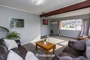 15 Holborn Drive, Stokes Valley
