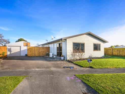 28 Dahlstrom Grove, Kelvin Grove