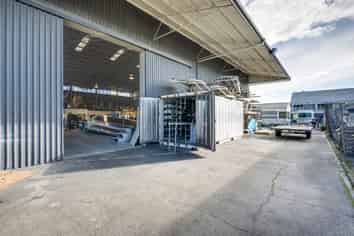 Tenanted Industrial in Prime Onekawa Spot