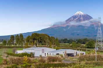 1328 Upland Road, Kaimiro