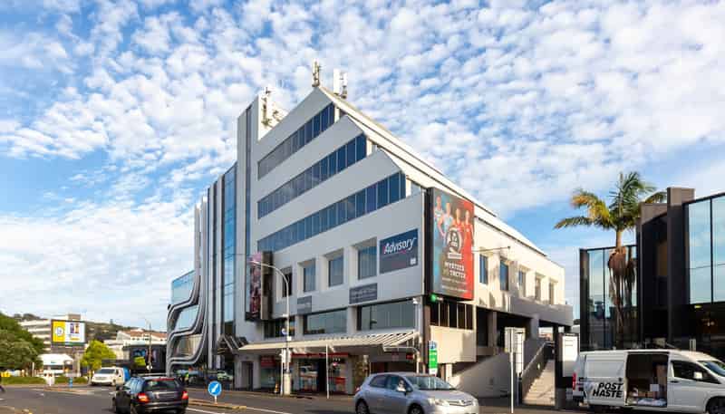 25 Broadway, Newmarket