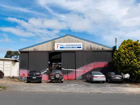 LARGE HIGH STUD WORKSHOP/WAREHOUSE

