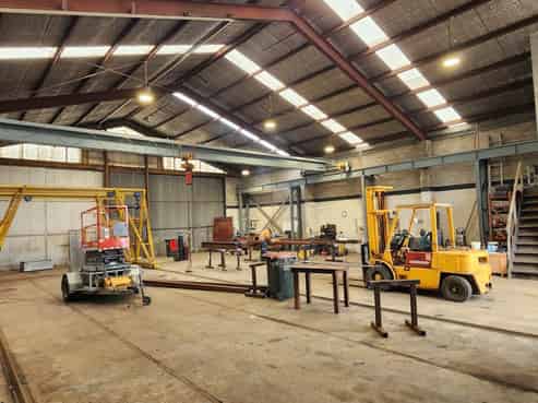 LARGE HIGH STUD WORKSHOP/WAREHOUSE
